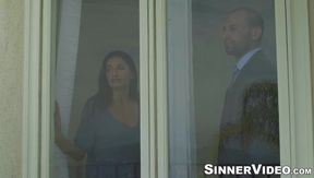 Muscular Stirling Cooper licked and shoved the bald pussy of young Casey Calvert