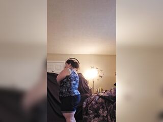 BBW Mean Macarena