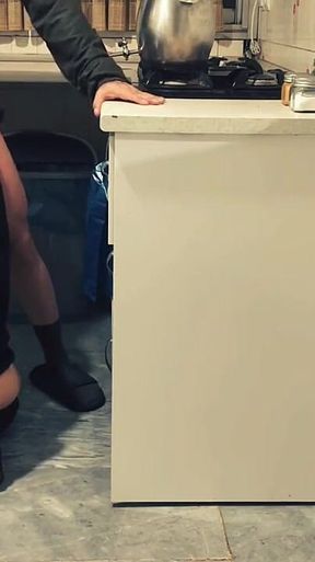 Moroccan Girl Has Sex with Her Boyfriend in the Kitchen