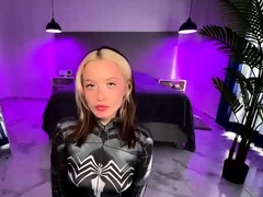 Hot amateur webcam teen masturbates for their fans