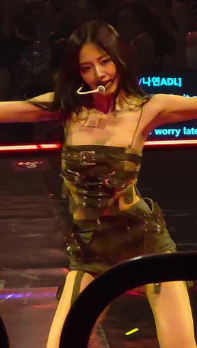 TWICE - Tzuyu