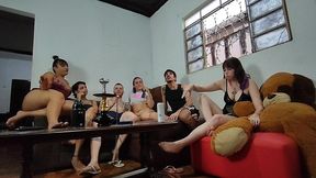 resenha entre amigos vira suruba mista