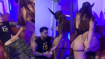 CULONA DE MI COLONIA SE DESNUDA CACHONDA