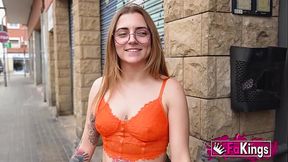 Want to fuck a porn star? An anonymous young man has sex with his diva, Lorena Lopes, on FAKings