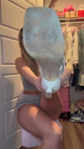 Queen Sarah Heels and foot worship