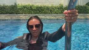 Wet Look Poolside Edition 4K