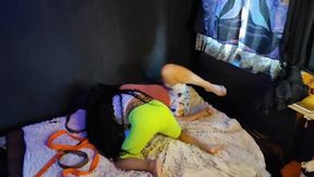 Home video mixed wresling with bondage in bed