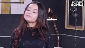 Italian housewife Martina Smeraldi takes a deepthroat blowjob before