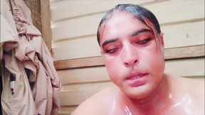Solo Pakistani Imran shower bathroom