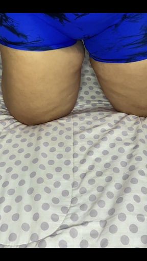 I Record My Big Ass Stepmother While She Plays in Bed in Leggings