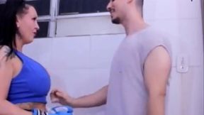 Aula de boxe com tes&atilde_o no pau