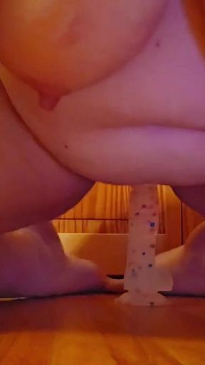 BBW Rides Dildo!