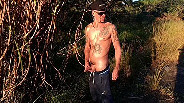 COROA FEZ A FESTINHA COM O PLAYBOY E O FAVELADO NUM TROCA TROCA DE GOSTOSURAS