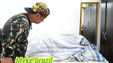 Fudendo com minha amiga sapatao cristal ortega em baixo dos lençóis para ninguém ver