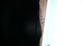 aaron suce son pote et lui donne son cul dans un cruisingaaron suce son pote en...