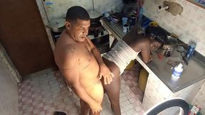 botando no cu da mulata na cozinha