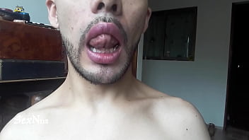 asi te lo quiero mamar con estos labios