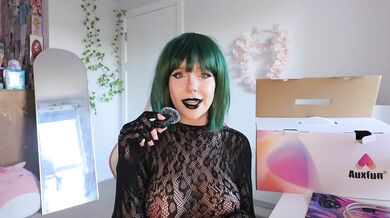 Cosplay Cutie Tests Fastest Sex Machine Solo Verified Amateur Reaction