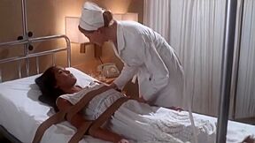 Girl Can Subdue The Nurse To Escape