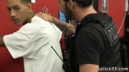 Male police officer gay sexy and black men suck cock Robbery Suspect Apprehended