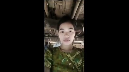 CUTE NORTHEAST VILLAGE GIRL STRIPPING
