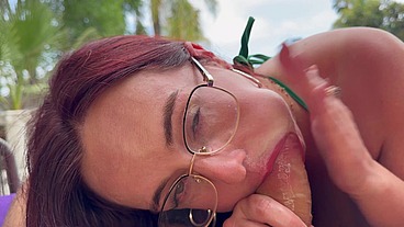 POV - CLOSE UP BLOWJOB AND CUMSHOT OF KAYLA DAVIES