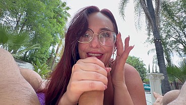 POV - CLOSE UP BLOWJOB AND CUMSHOT OF KAYLA DAVIES