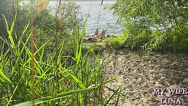 Beautiful Italian slut gets her ass fucked by a big cock on a public beach