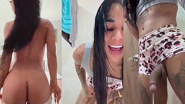 Tease and morning pee
