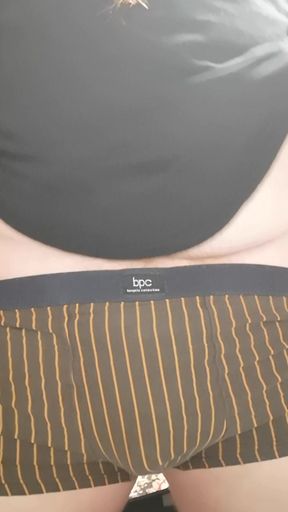 Letting down the pants for Heinrich