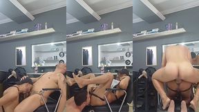 cabeleleiro deu um tratamento vip para o vizinho que deixou a esposa em casa pra vim corta o cabelo - part i