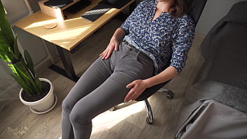 Naughty Colleague Seduces You With Camel Toe In Tight Jeans 4K