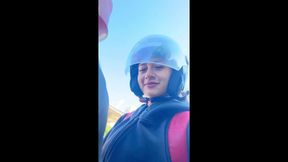 levei a surfista casada pra fazer uma trilha de moto nao resisti e gozei dentro ( completo )
