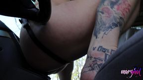 je baise mon van la boule d attelage dans le cul et le levier de vitesse dans la...