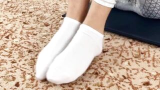 two men tore the trainer's leggings and boned her into two dicks