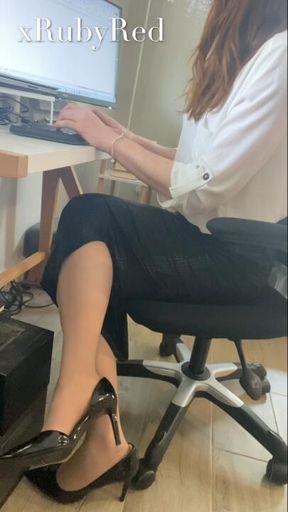 Office Hours for Foot Freaks – Professor Heel Worship & Footjob