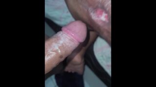 Vieze anale creampie voor amateur ebony MILF hoer door grote lul
