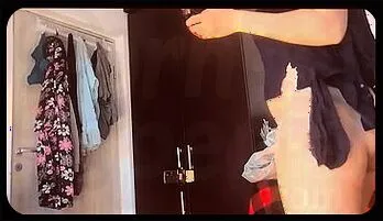 Amateur Wife Dances Naked and Tries Outfits at Home Full Video