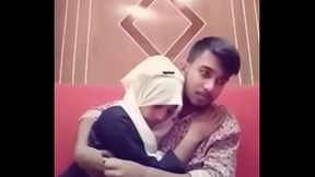 Desi BF &amp_ GF kissing in hotel