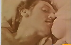 Peepshow Loops 424 70's and 80's - Scene 9