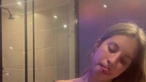Social Media Creator @SunnyBunny @Sextoy in the mouth and #Nude #Teen #Natural Big Tits film gratis | Tik.Porn