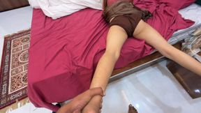 Stepsister-in-law Saw Stepbrother-in-law's 8-inch Cock and Sucked It in Her Mouth