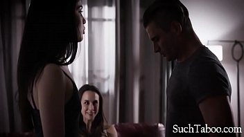 Battle For StepMom&#039_s Pussy - Chanel Preston