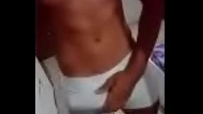 Novinho Toca uma depois da Escola segura seus 21cm