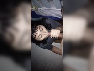 Me saca toda la leche y la saborea Keyykev2
