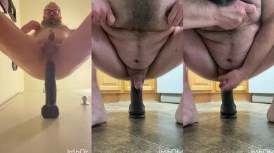 The more I stretch it out the easier it is for it to slip in See the full thing on OnlyFans @jackstockton