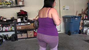 kenna valentina mom wetting her yoga pants
