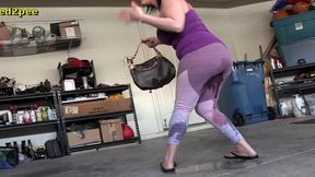 kenna valentina mom wetting her yoga pants