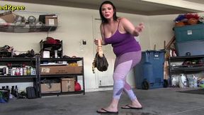 kenna valentina mom wetting her yoga pants