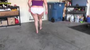 kenna valentina mom wetting her yoga pants